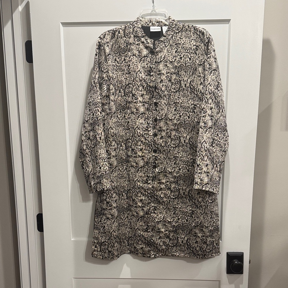 Chico's Black and Cream Long Sleeve thin jacket
